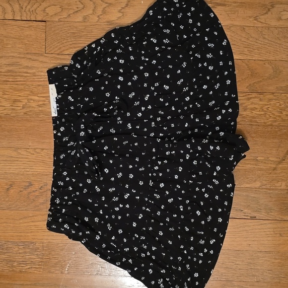 SO BRAND WOMENS JUNIOR SIZE BLACK FLORAL SOFT SHORTS HIGH RISE SIZE XS - Picture 2 of 13